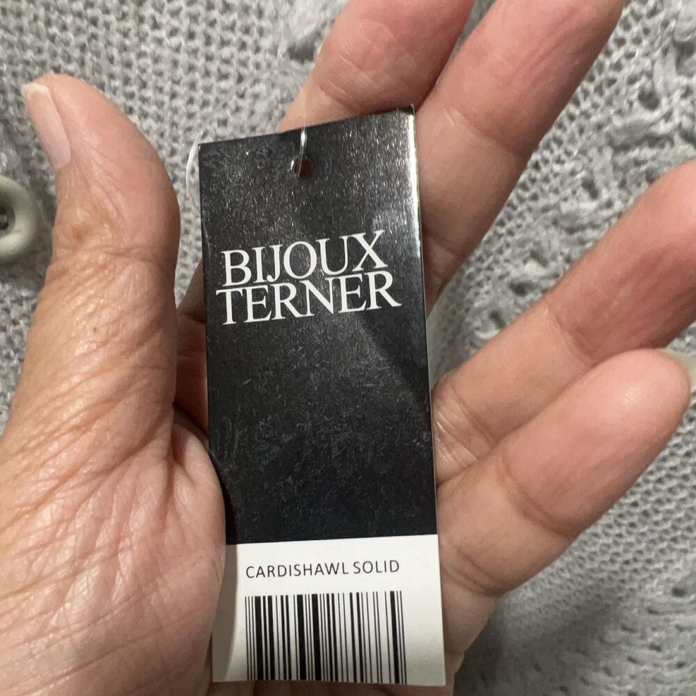 BIJOUX TERNER CARDISHAWL SOLID Knit Shawl Light Grey 3 Ways Fringe Button - Picture 4 of 5